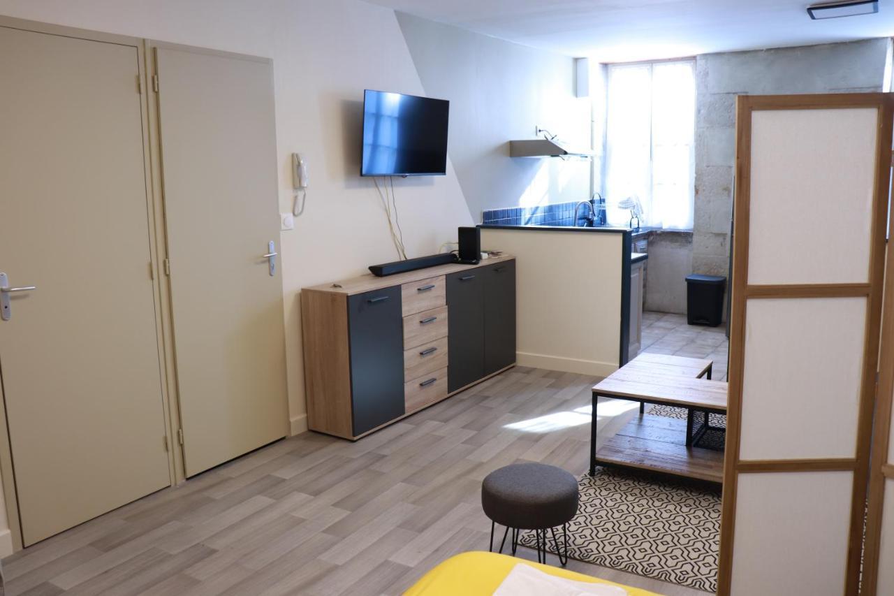 Sejour Tout Confort En Plein Coeur De Nevers, Studios Galet-Carbone Ou Terra Cotta Exteriér fotografie