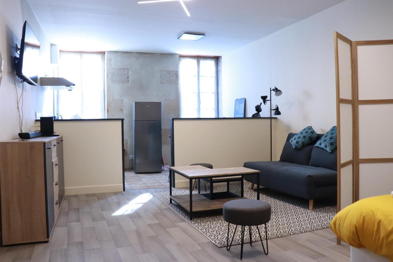 Sejour Tout Confort En Plein Coeur De Nevers, Studios Galet-Carbone Ou Terra Cotta Exteriér fotografie